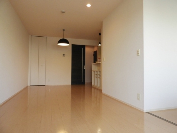 ¥Û¥Ó¡¼¥ë¡¼¥àÉÕ¤¡ª²¬»³»ÔÆî¶èÊÆÁҤΥڥåȤÈÊë¤é¤»¤ë1LDK