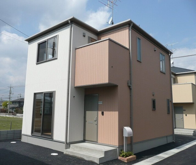 ラフィーネ西阿知 E