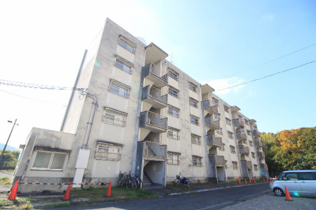 ビレッジハウス万富1号棟