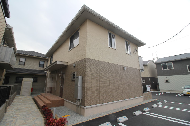 サン ビレッジ福成 C棟